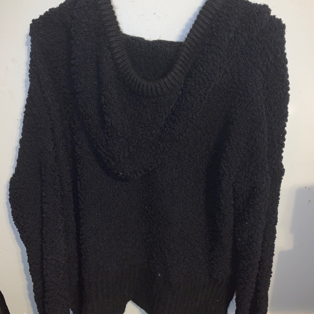 Hooded sweater